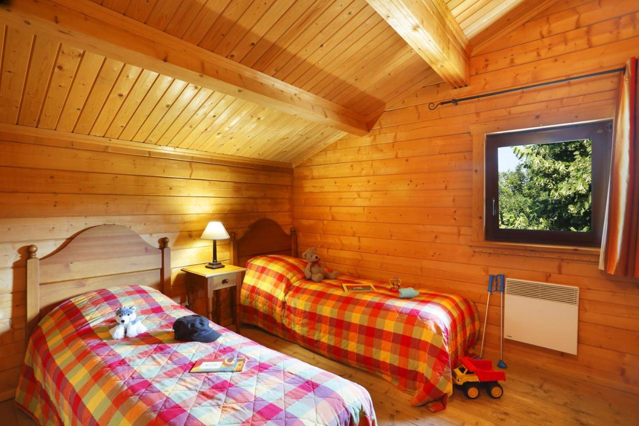 Residence Nemea Les Chalets Du Bois De Champelle Morillon Exterior photo