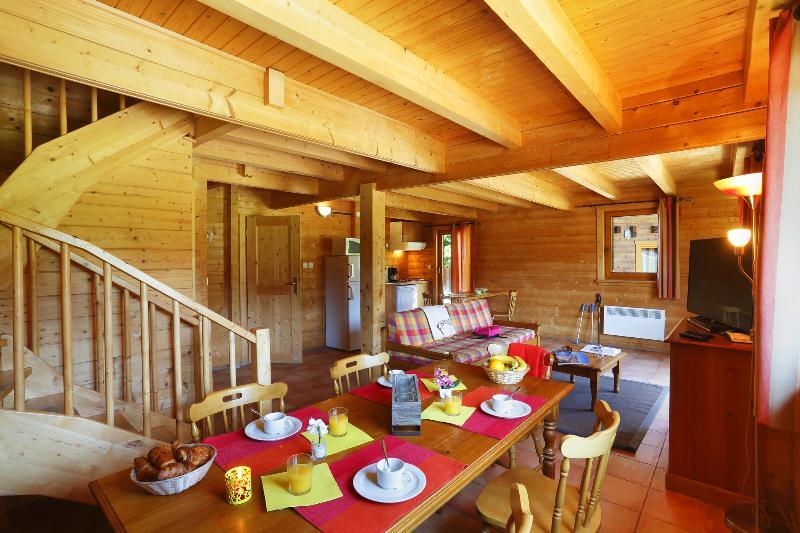 Residence Nemea Les Chalets Du Bois De Champelle Morillon Exterior photo
